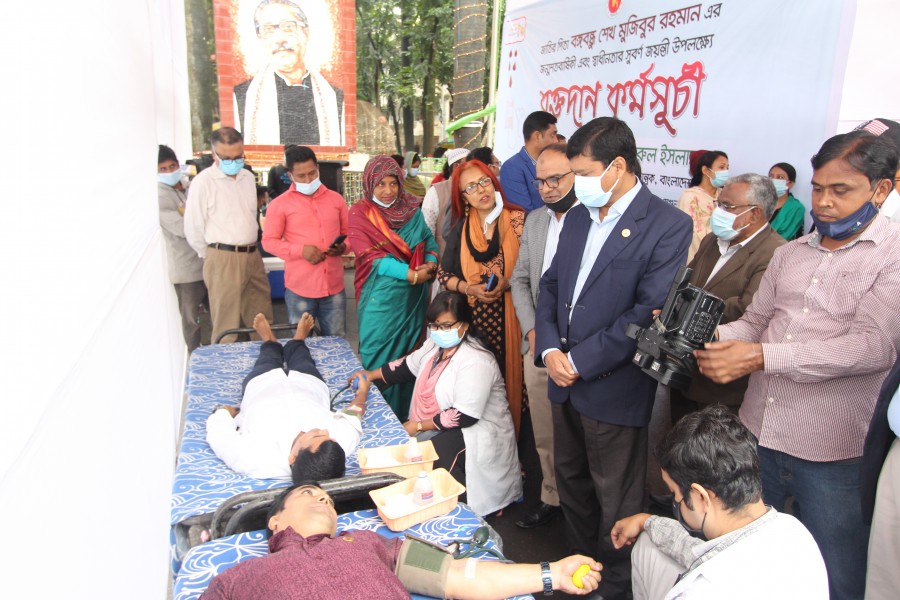 রাজধানীর সিজিএ ভবনে স্বেচ্ছা রক্তদান কার্যক্রম পালিত