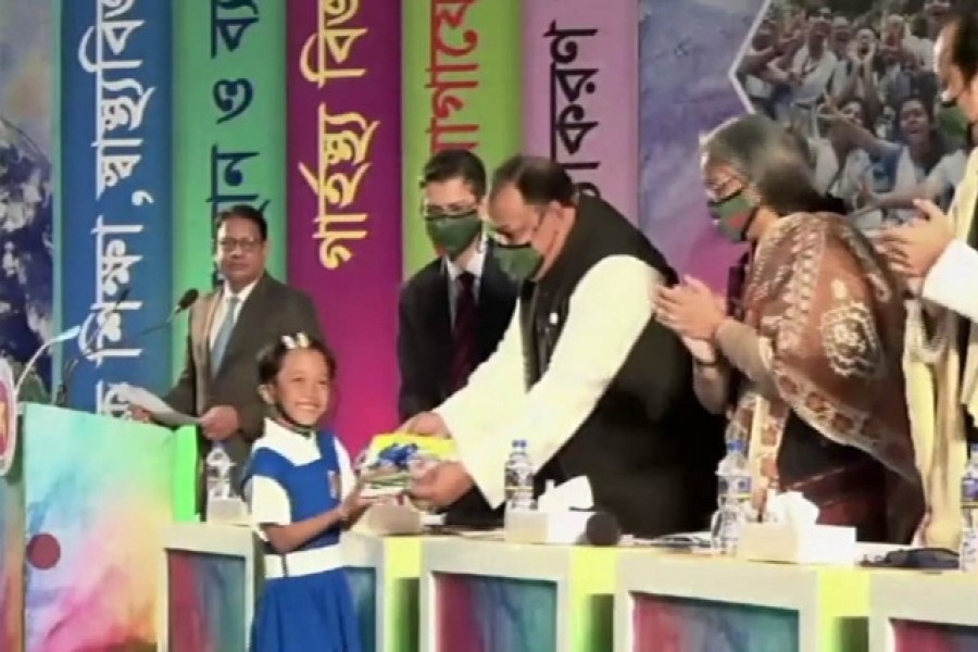 নিজ হাতে বাচ্চাদের বই দিতে পারলাম না, এটাই দুঃখ: প্রধানমন্ত্রী
