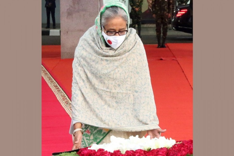 স্বদেশ প্রত্যাবর্তন দিবসে বঙ্গবন্ধুর প্রতি শ্রদ্ধা