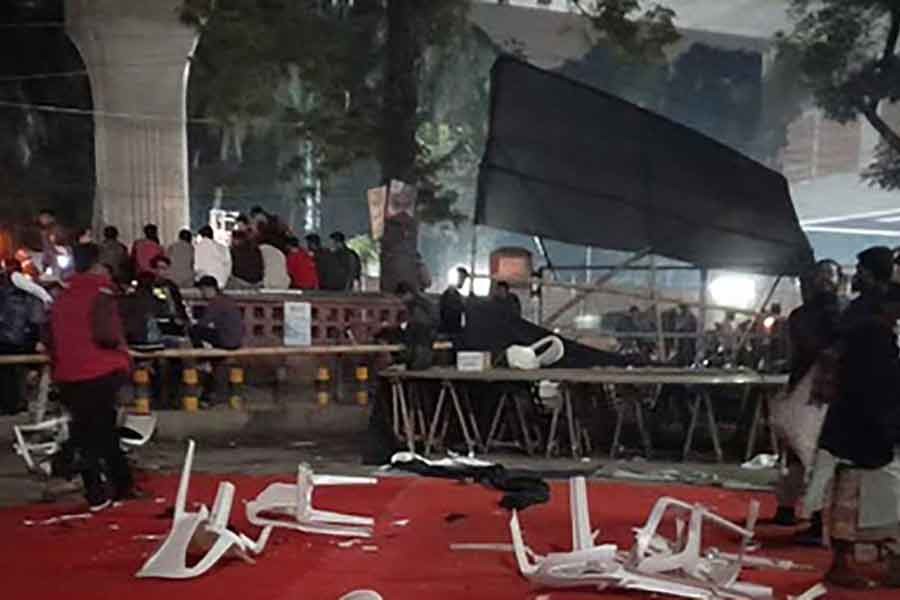 ঢাকা বিশ্ববিদ্যালয়ে কাওয়ালি গানের আসরে ‘ছাত্রলীগের’ হামলা, আহত ৮