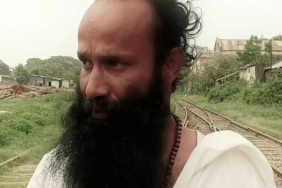 মিউজিক ভিডিওর বাউল মডেল ‘ছদ্মবেশী খুনি’