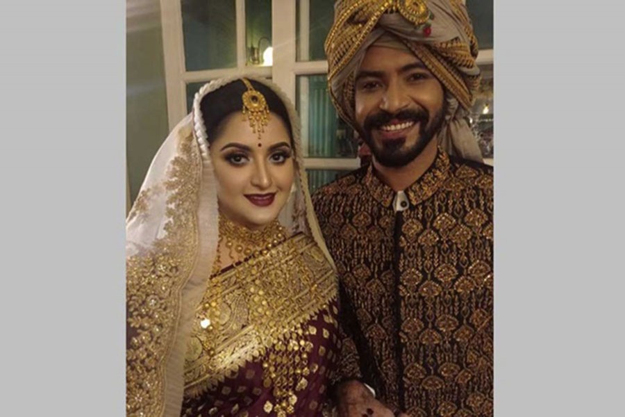 ১০১ টাকা কাবিনে রাজ-পরীমনির ‘আনুষ্ঠানিক বিয়ে’