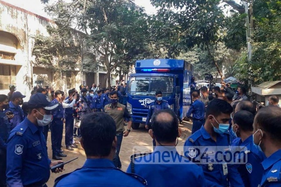 সিনহা হত্যার রায় ৩০০ পৃষ্ঠার