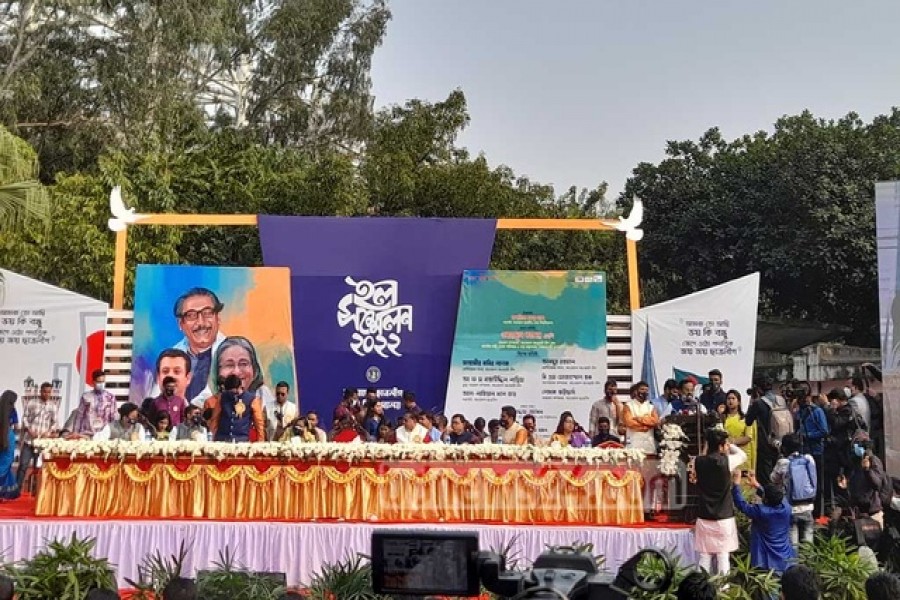 ঢাকা বিশ্ববিদ্যালয়ের ১৮টি হলে ছাত্রলীগের কমিটি গঠন উপলক্ষে রোববার টিএসসিতে আয়োজন করা হয় হল সম্মেলন।