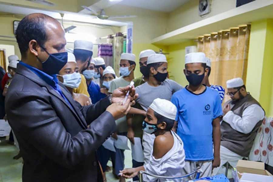 ২৪ ঘণ্টায় শনাক্ত ৮,৩৪৫ কোভিড রোগী, মৃত্যু ২৯ জনের