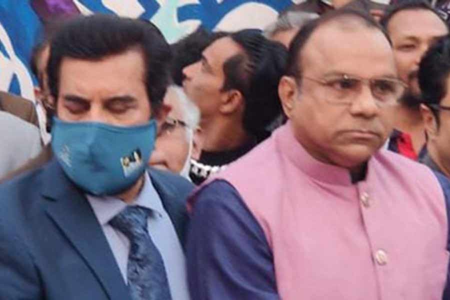 ইলিয়াস কাঞ্চনকে শপথবাক্য পাঠ করালেন মিশা সওদাগর