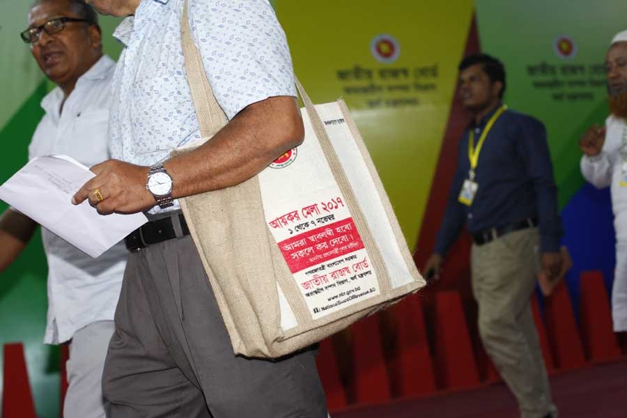 পদ্ধতির সমস্যায় রিটার্ন জমা পড়ছে কম: এনবিআর চেয়ারম্যান