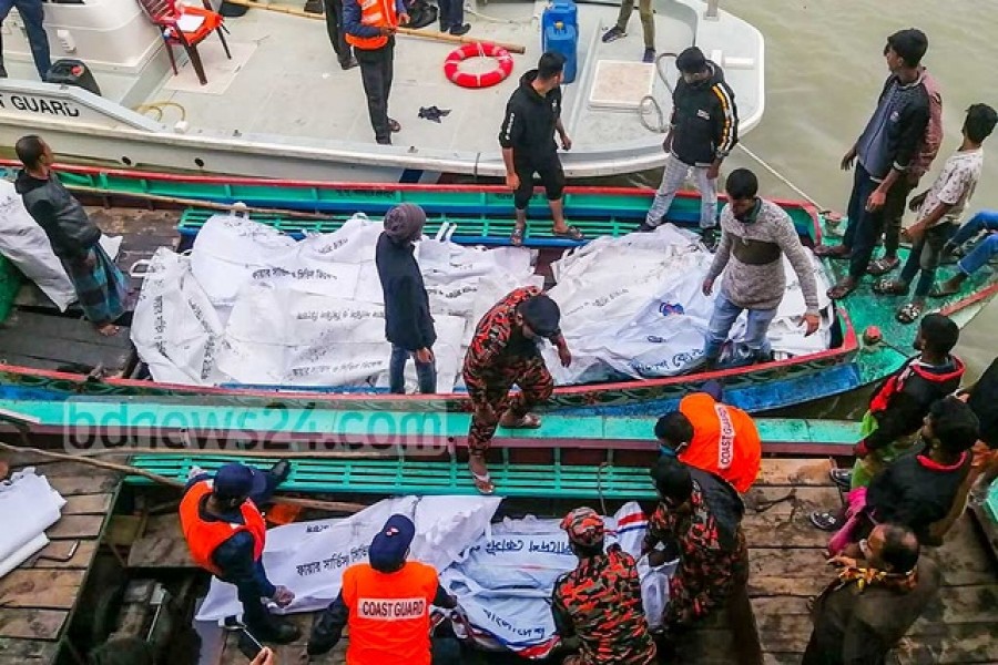 সুগন্ধায় লঞ্চে অগ্নিকাণ্ড: স্ত্রীর ২৩ দিন পর মারা গেলেন স্বামীও