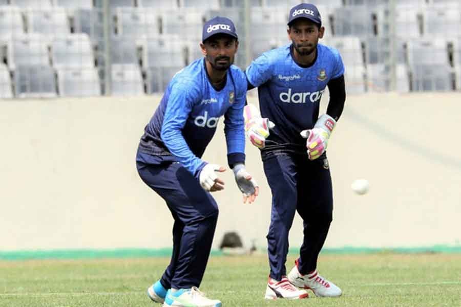টি-টোয়েন্টি দলে মুশফিক-লিটন, প্রথমবার সুযোগ পেলেন মুনিম