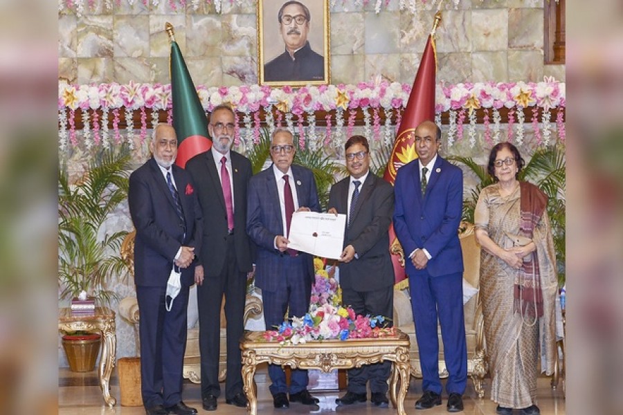 গ্রহণযোগ্য নির্বাচন কমিশন গঠন সম্ভব হবে: রাষ্ট্রপতি