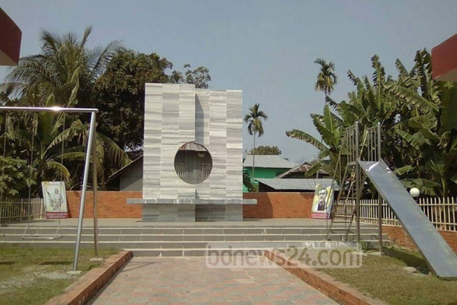 পটুয়াখালী জেলার গলাচিপা উপজেলার পানপট্টি যুদ্ধের স্মৃতি সংরক্ষণে নির্মিত স্তম্ভ। এটি ১৯৯৬ সালে তৈরি করা হয়।