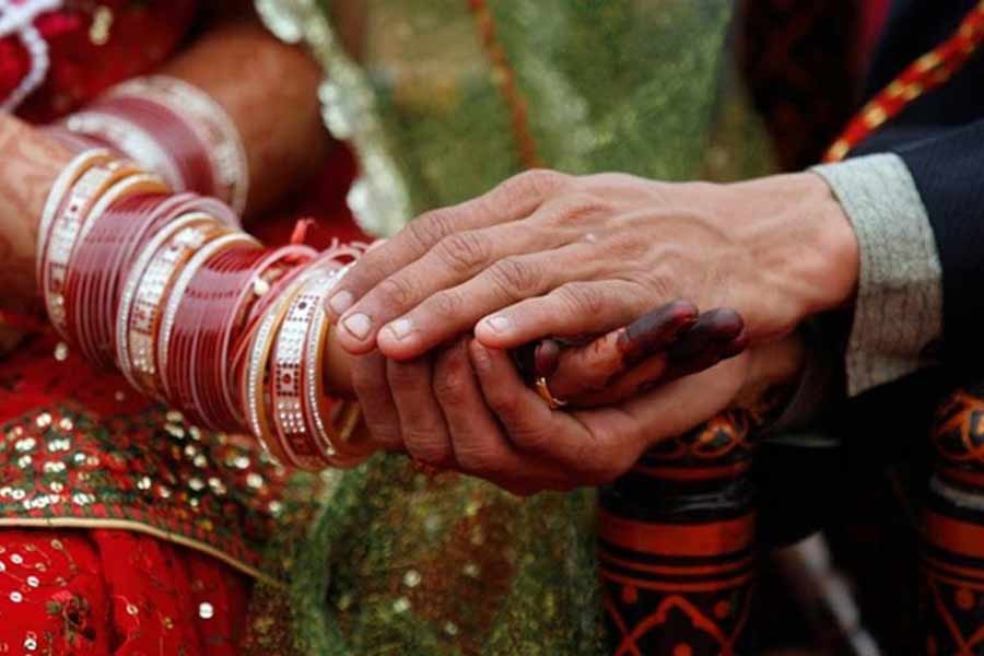 বিয়ে এবং তালাক নিবন্ধনের বাড়তি ফি আদায় ঠেকাতে নজরদারি বাড়ানোর সুপারিশ