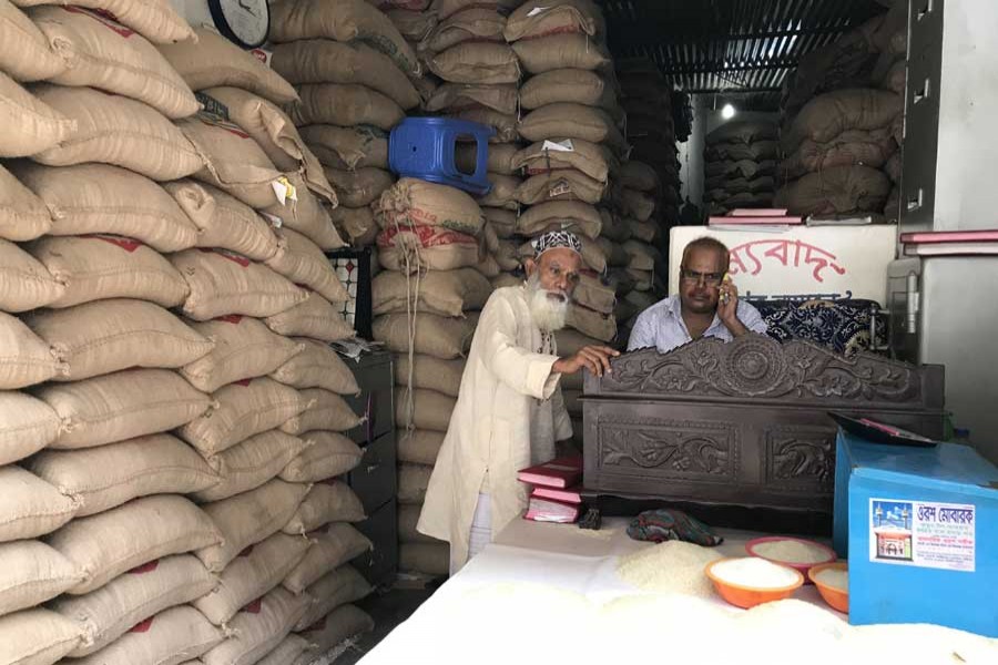 খাদ্য ঘাটতির ‘আশঙ্কা নেই’, অংক কষে জানালেন খাদ্যমন্ত্রী