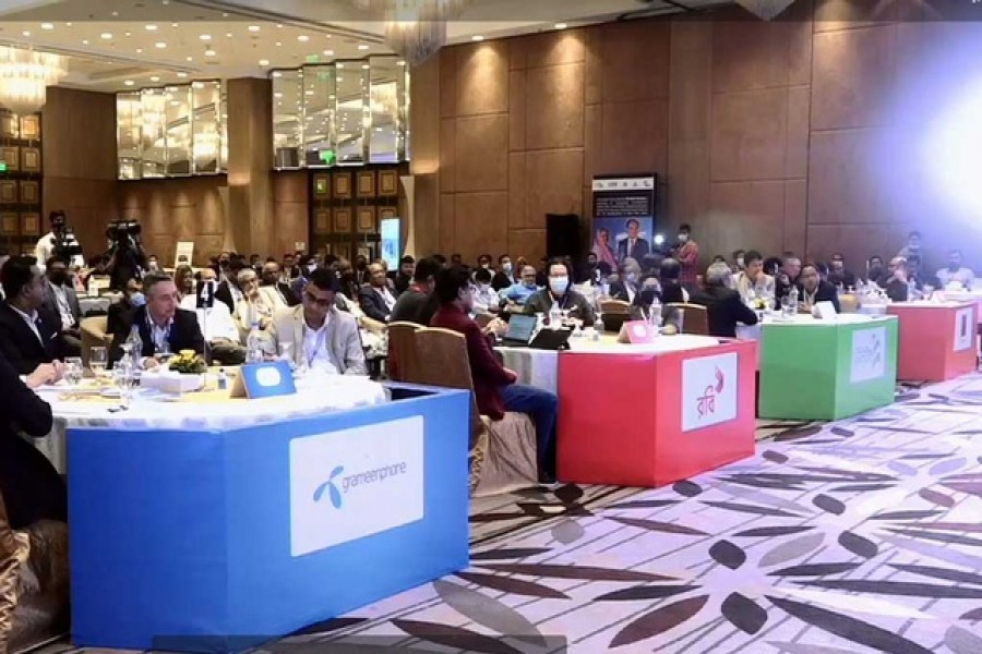 নিলামে সাড়ে ১০ হাজার কোটি টাকায় তরঙ্গ বিক্রি