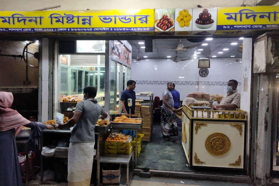 মদিনা মিষ্টান্ন ভান্ডার: কাশ্মীরি হালুয়া, জাফরান ভোগ কিংবা মালাইচপের গল্প