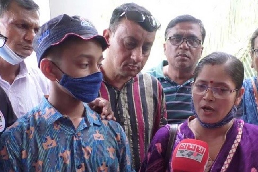 পুরো পরিবারের নিরাপত্তা চান হৃদয় মণ্ডলের স্ত্রী