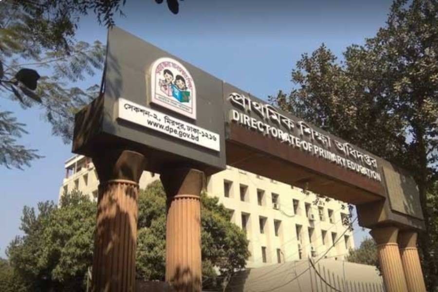 শিক্ষকদের সোশাল মিডিয়ায় নজরদারি চলবে 