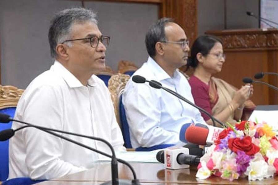 বাংলাদেশকে শ্রীলঙ্কার সাথে তুলনা করা লজ্জাকর বিষয়: প্রধানমন্ত্রীর মুখ্য সচিব