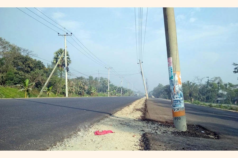 Dhaka-Ctg highway repairs, roadside markets may bring travel woes during Eid