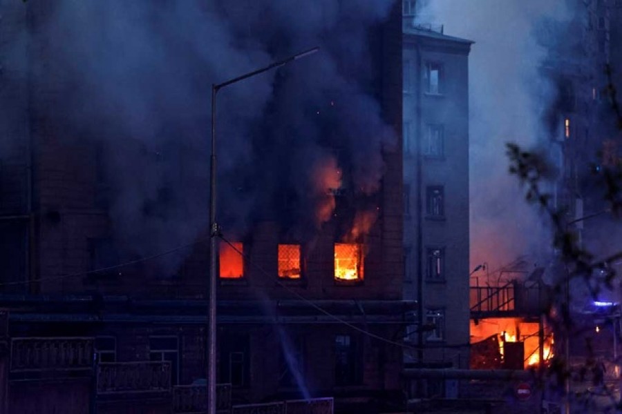 জাতিসংঘ মহাসচিবের সফরের মধ্যেই কিইভে জোড়া বিস্ফোরণ