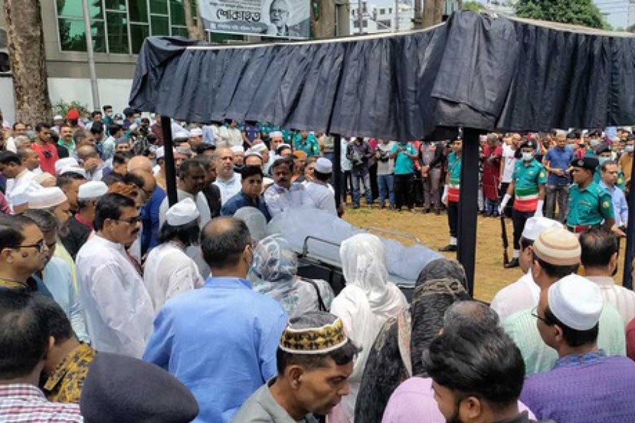 জন্মভূমে মুহিতকে শেষ শ্রদ্ধা