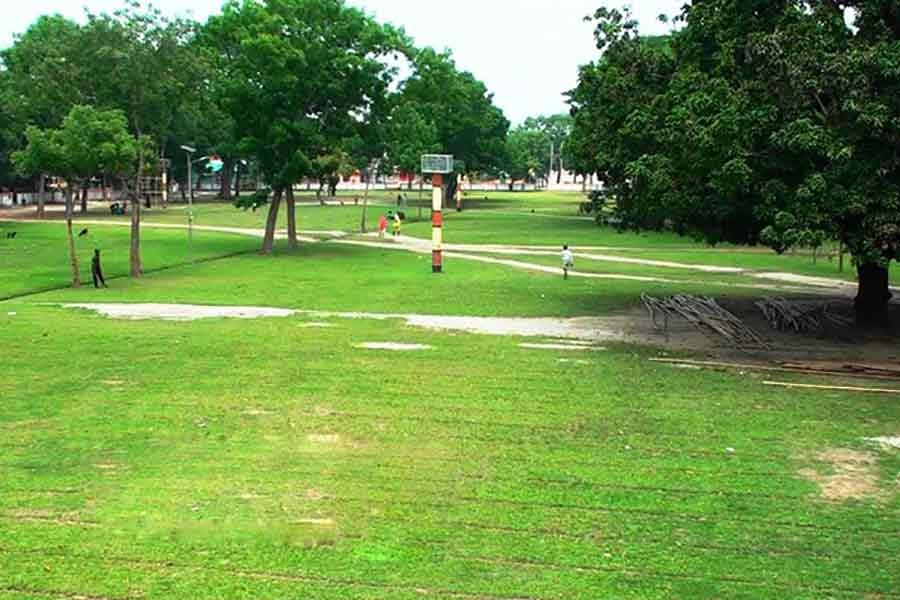 দুই বছর পর ঈদের জামাতের জন্য প্রস্তুত হচ্ছে কিশোরগঞ্জের শোলাকিয়া