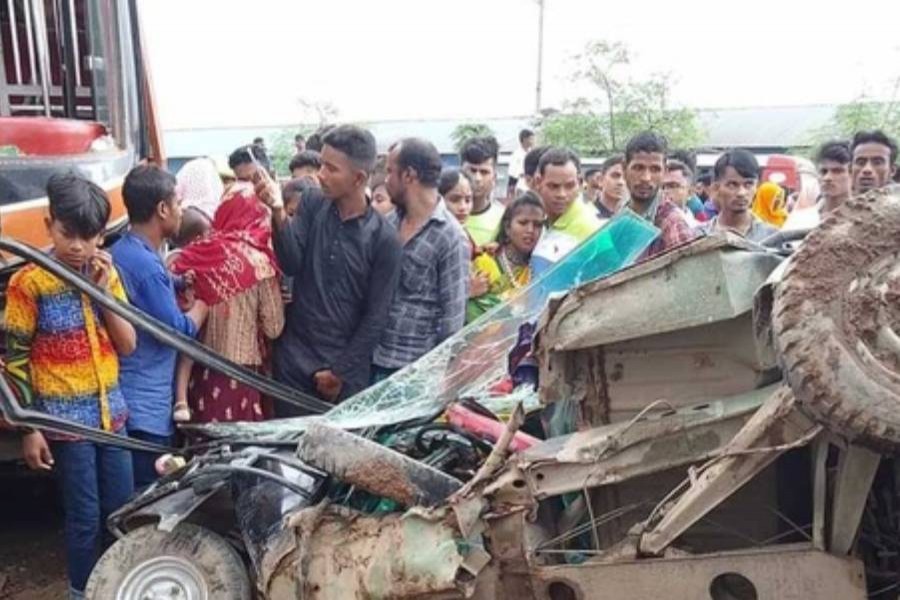 গাজীপুরে এক স্থানে পরপর দুই দুর্ঘটনা, নিহত ৫ 