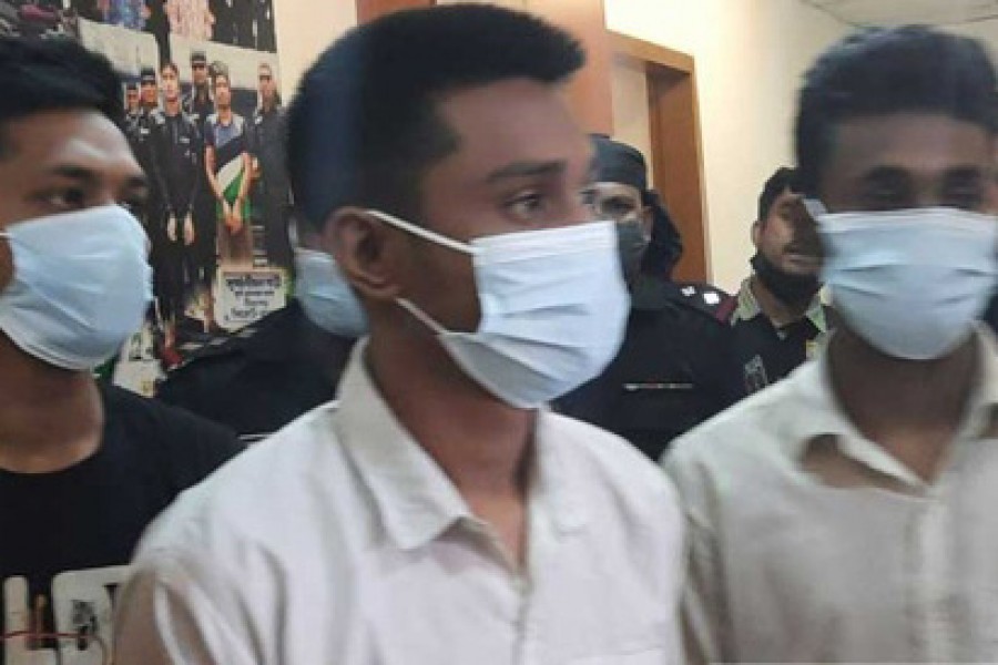 নিউ মার্কেটে সংঘর্ষ: আরও তিনজন গ্রেপ্তার