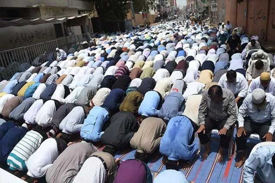 ‘বাবার শেষ ইচ্ছা পূরণে’ ঈদগাহের জন্য জমি দান হিন্দু বোনদের