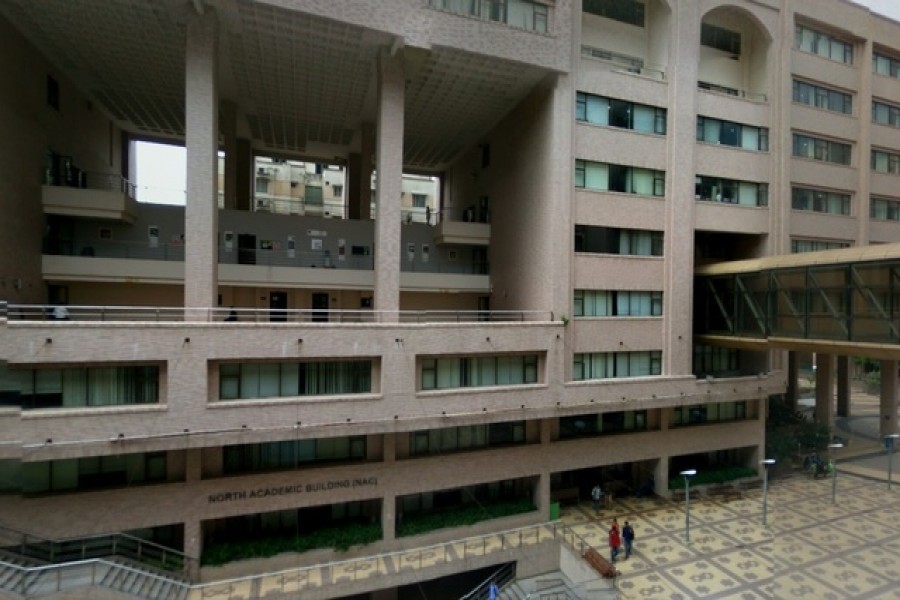 নর্থ সাউথের চেয়ারম্যানসহ ৬ জনের নামে অর্থ আত্মসাতের মামলা