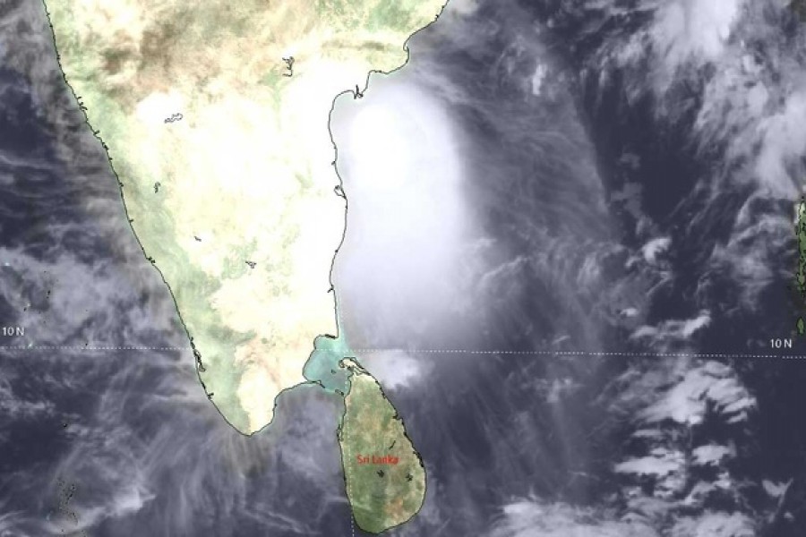 অস্থিরমতি আসানি উপকূল পেরোবে?