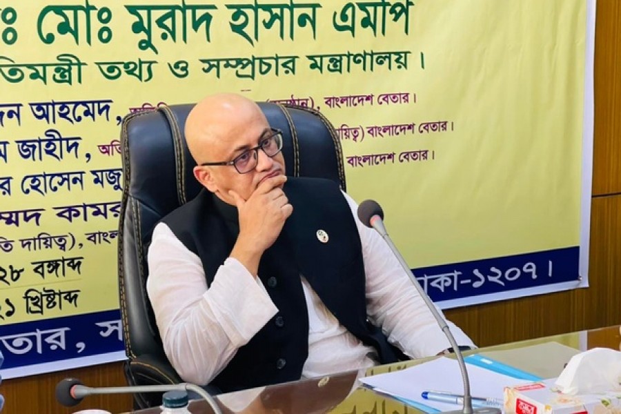 সিলিং ফ্যান পড়ে কপাল ফেটেছে সাবেক প্রতিমন্ত্রী মুরাদের