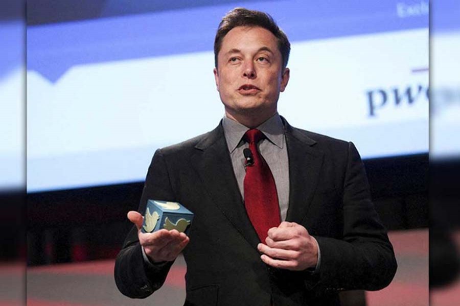 টুইটার কেনার চুক্তি আপাতত স্থগিত: মাস্ক