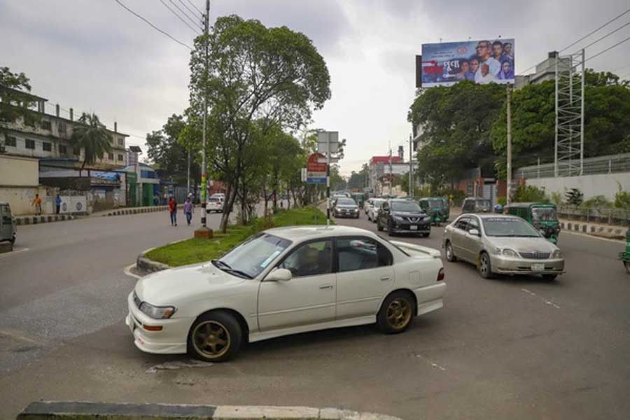 যানজট কমাতে ৩১ কোটি টাকায় বানানো ইউ-টার্নগুলো যানজট আরও বাড়াচ্ছে