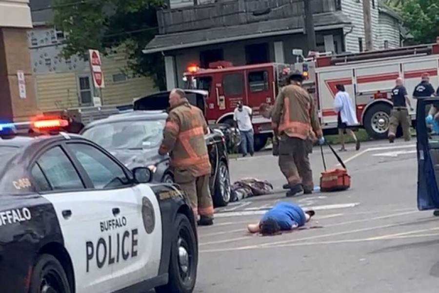 যুক্তরাষ্ট্রে সুপারমার্কেটে ঢুকে নির্বিচারে গুলি, নিহত ১০