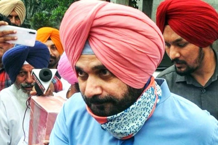 ৩৪ বছর আগের মামলায় নভজোৎ সিধুর কারাদণ্ড