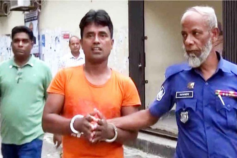 ‘পোশাকে আপত্তিতে’ তরুণী লাঞ্ছিত: সেই ইসমাইল ৩ দিনের রিমান্ডে