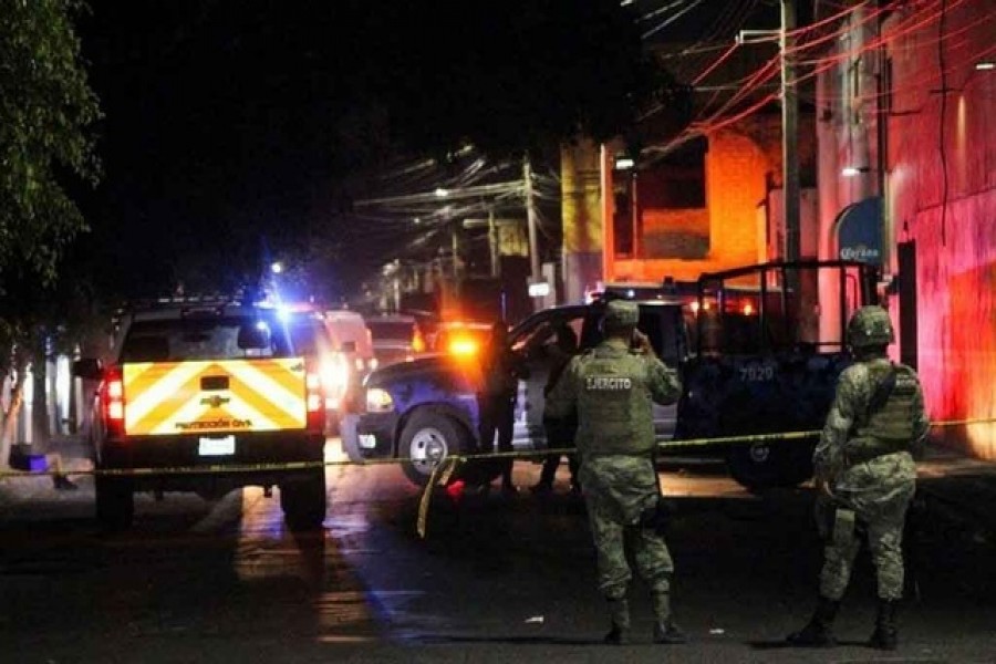 মেক্সিকোতে হোটেলে বন্দুকধারীদের হামলায় নিহত ১১