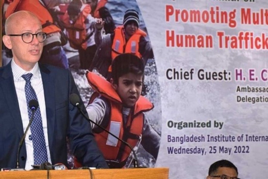 বাংলাদেশ থেকে বিশেষ খাতে জনশক্তি নিতে চায় ইইউ