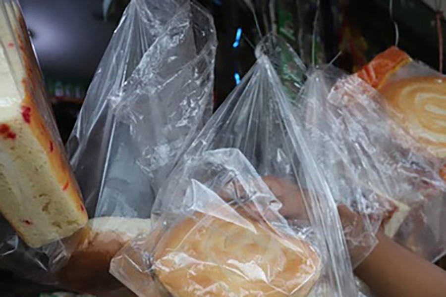 রুটির দামেও চাপ বাড়ল কম আয়ের মানুষের