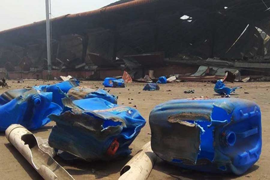 ডিপোর আগুন ভয়ঙ্কর হয়েছে হাইড্রোজেন পার অক্সাইডে?