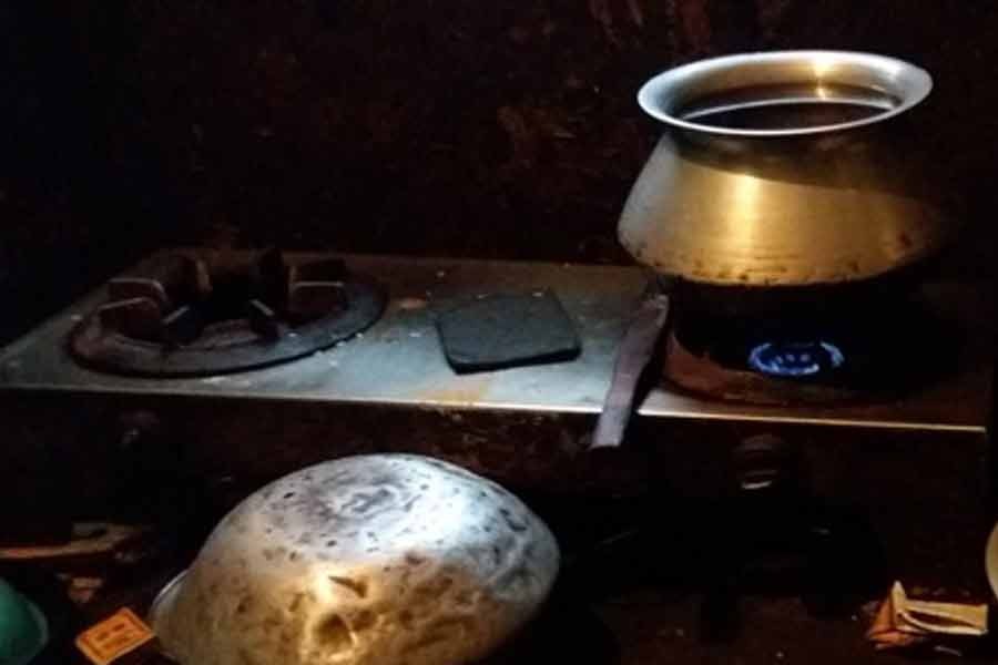 দুই চুলার মাসিক গ্যাস বিল ১০৮০ টাকা, প্রিপেইড মিটারে প্রতি ইউনিটের খরচ ১৮ টাকা