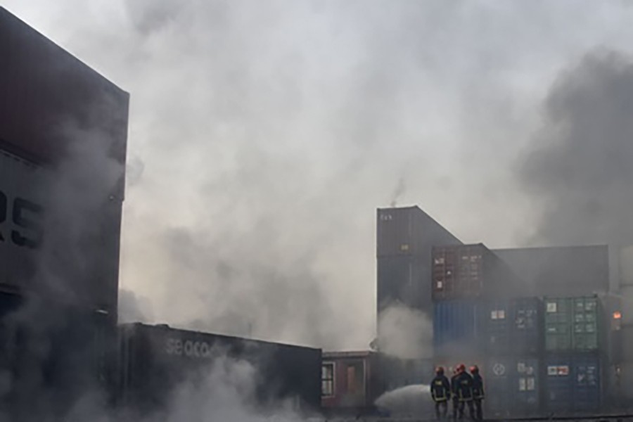 ডিপোতে রাসায়নিক রাখা নিয়ে প্রশ্ন; অনুমতি নেই, বলছেন বিস্ফোরক পরিদর্শক