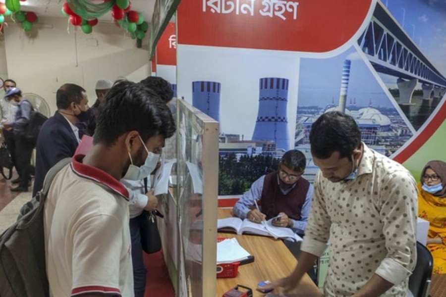 আয়কর রিটার্ন দেওয়ার প্রমাণপত্র দেখাতে হবে যেসব কাজে