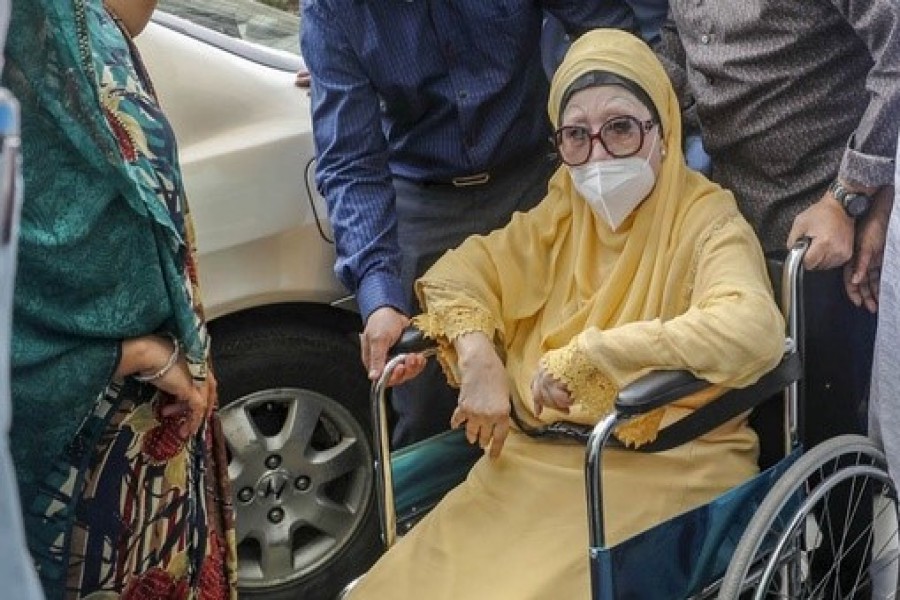 খালেদার হৃৎপিণ্ডে আরও দুটি ব্লক