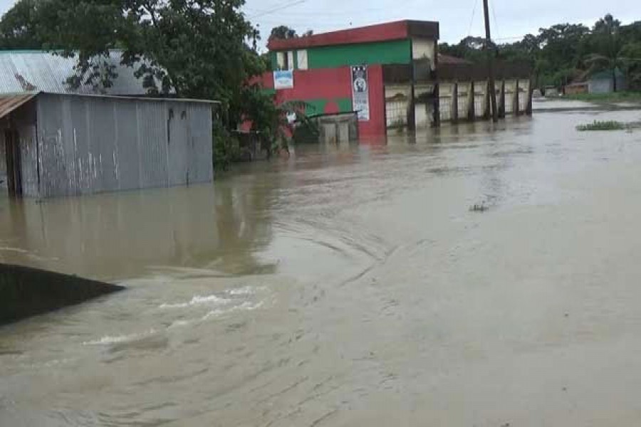 সিলেট-সুনামগঞ্জের পর নেত্রকোণাও ডুবছে