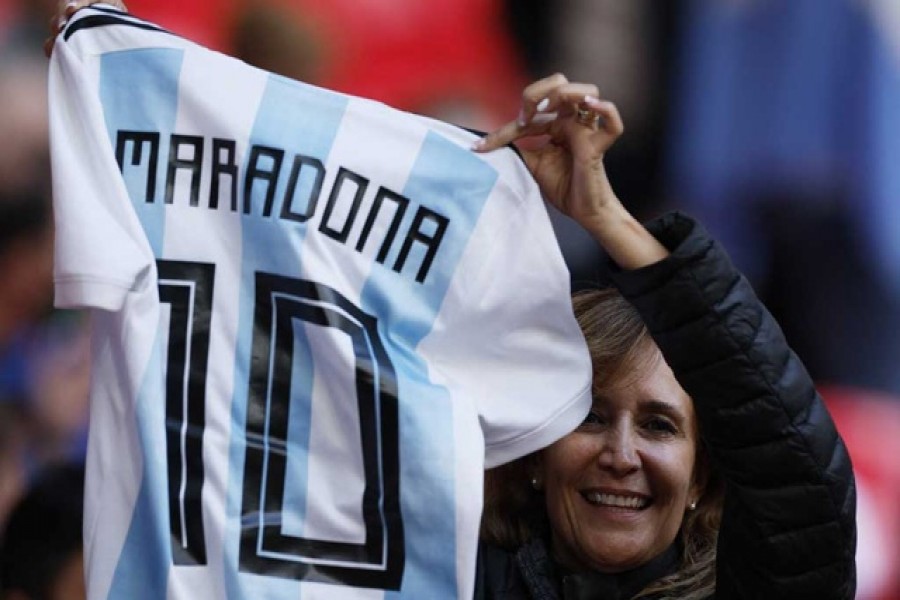 মারাদোনাকে ‘হত্যার অভিযোগে’ বিচার হবে ৮ জনের