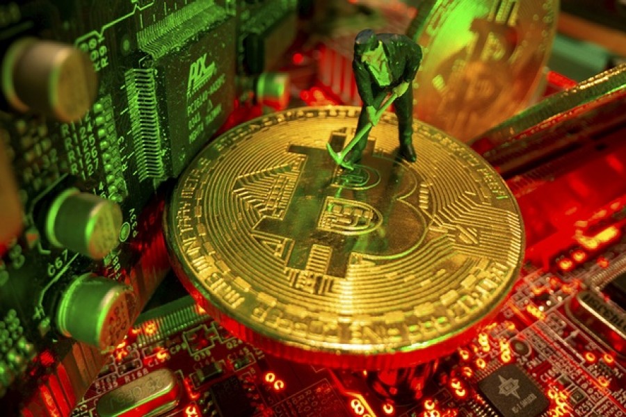 জমিয়ে রাখা বিটকয়েন বেচে দিচ্ছেন মাইনাররা