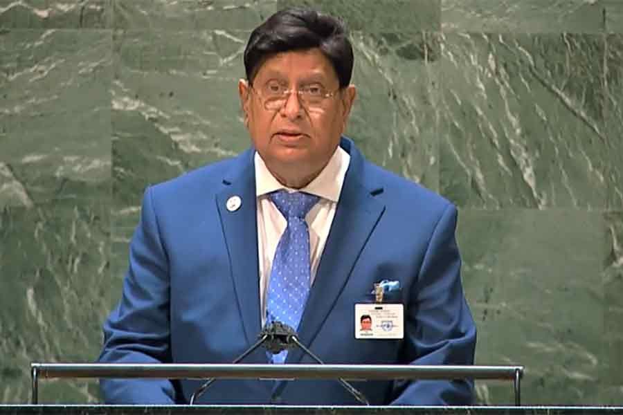 পদ্মা সেতু নির্মাণে দুর্নীতির ‘মিথ্যা’ অভিযোগকারীদের কাছে ক্ষতিপূরণ চেয়েছেন পররাষ্ট্রমন্ত্রী