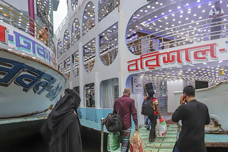 যাত্রী কমলেও হতাশ নন লঞ্চ মালিকরা